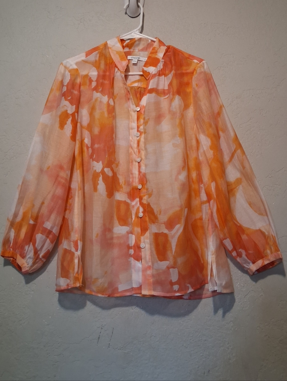 Chico's Orange Watercolor Button-Front Blouse Puff Sleeve Lightweight‎ Sz1(8) - Picture 2 of 12